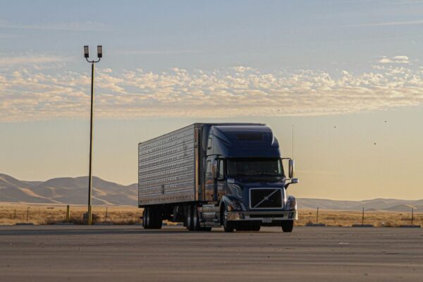 2009 Chevrolet C6500 box truck 13'6" on a highway